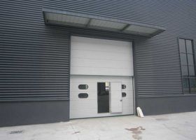  浙江工業(yè)提升門廠家,全國免費(fèi)上門安裝服務(wù)！【廣州奇翔】