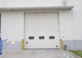 工業(yè)提升門多少錢？14年源頭廠家直銷-【廣州奇翔】