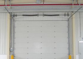 電動(dòng)工業(yè)門(mén)廠家,14年的實(shí)力打造,更加放心-廣州奇翔