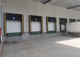 冷庫提升門哪家好呢？-奇翔實業(yè)